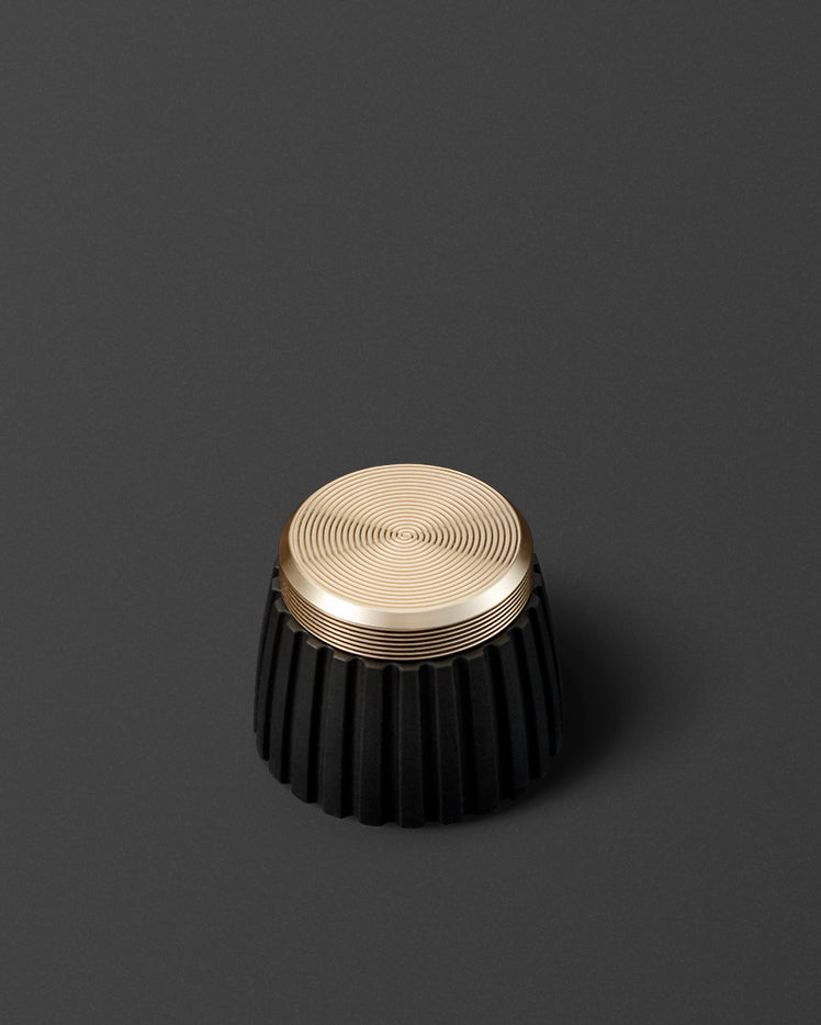 ACTON IV BLACK KNOBS
